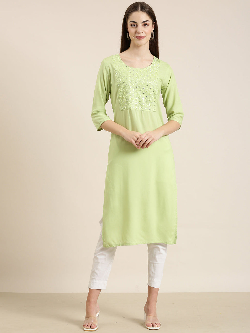 Women's Green Geometric Embroidered Straight Kurta