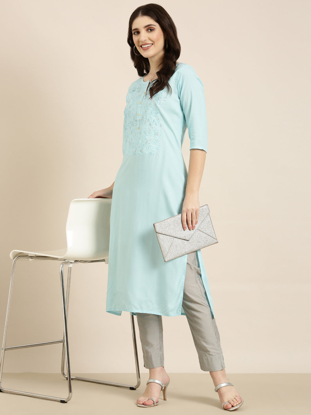 Women's Blue Floral Embroidered Straight Kurta