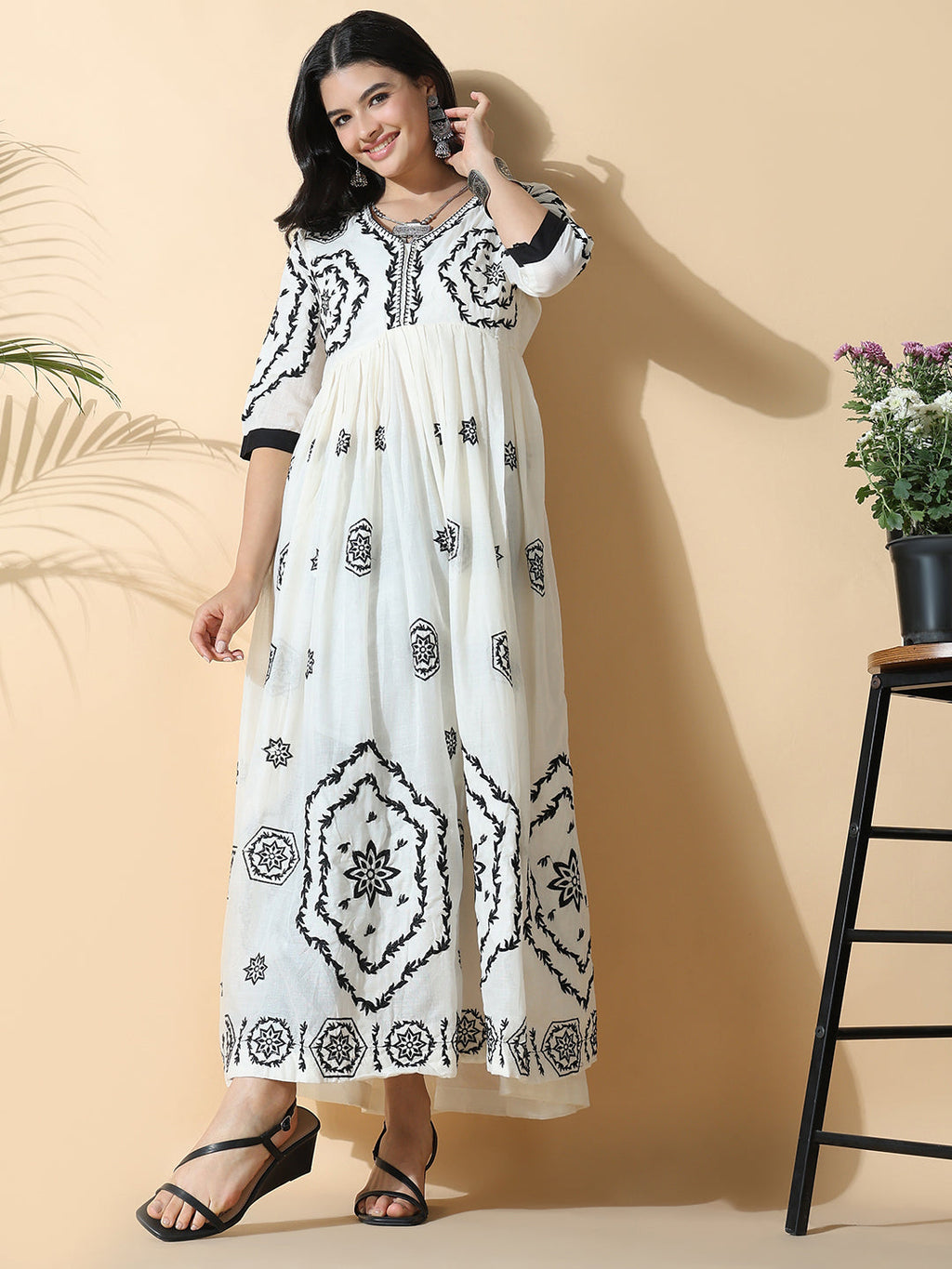 Women's White & Black Embroidered Anarkali Kurta