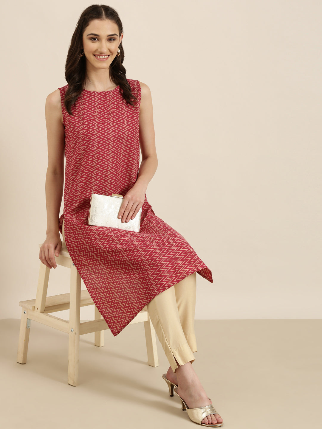 Women's Fuchsia Geometric Printed Straight Kurta