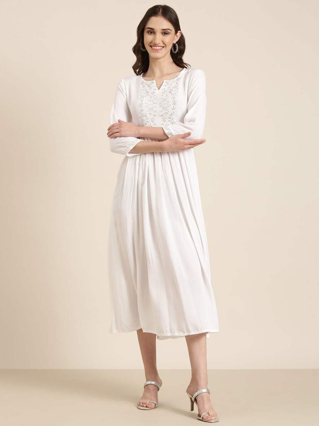 Women's White Floral Embroidered Cotton Fit & Flare Kurta