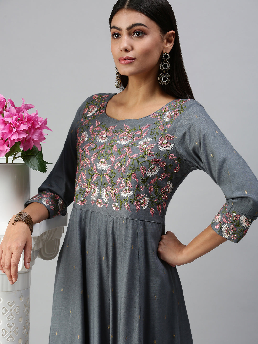 Women's Blue Floral Embroidered Thread Work Anarkali Kurta
