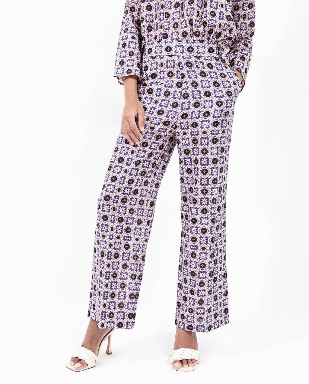 Rareism Women's Bina-B Multi Cotton Blend Paisley Print Ankle Length Straight Fit Trouser