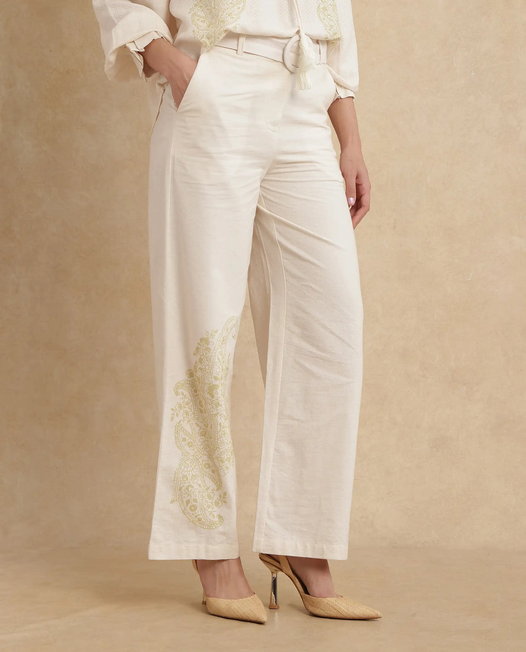 Rareism Women's Ronavi B Beige Cotton Paisley Print Ankle Length Wide Trouser