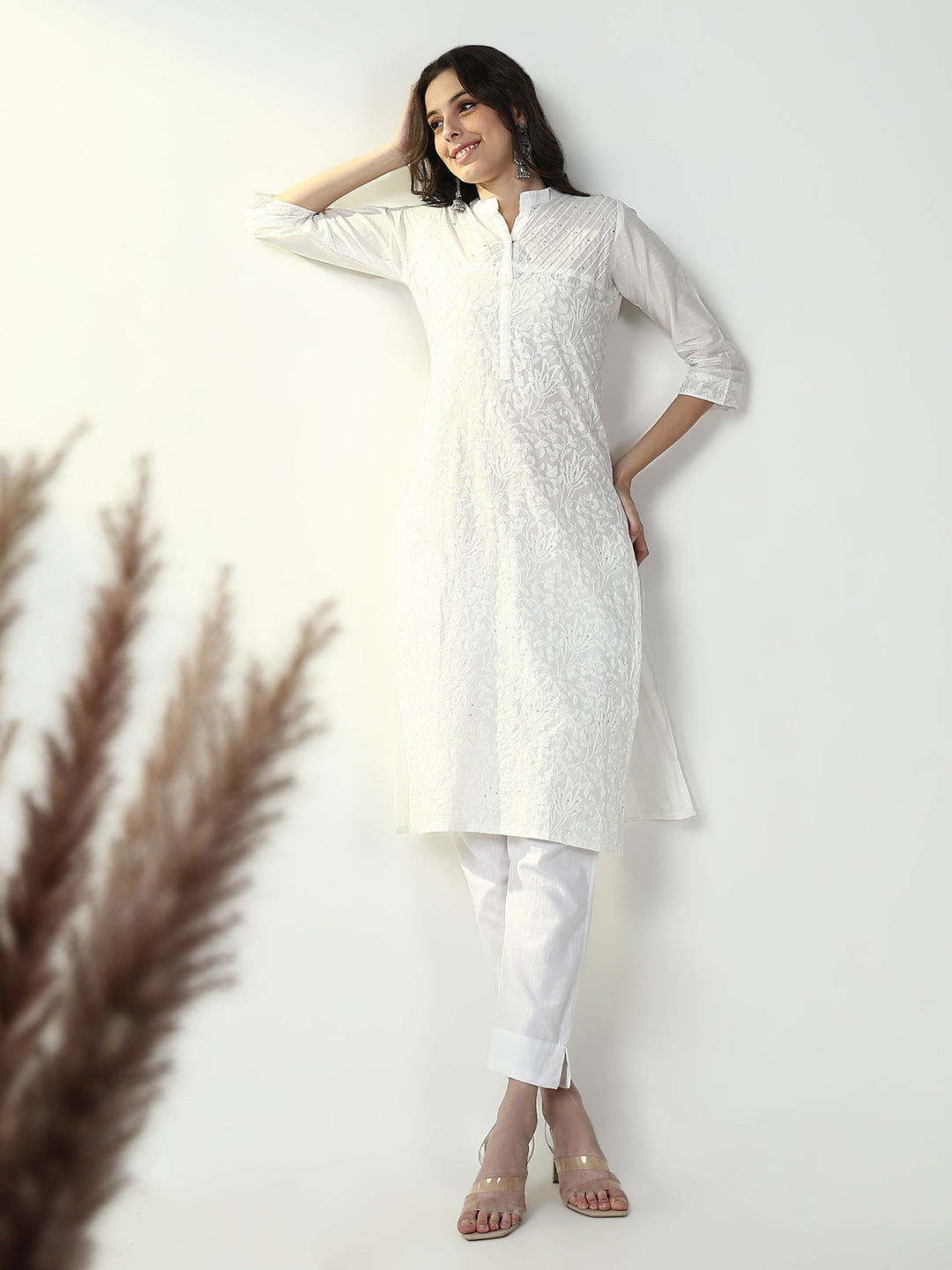 Women's White Solid Straight Kurta