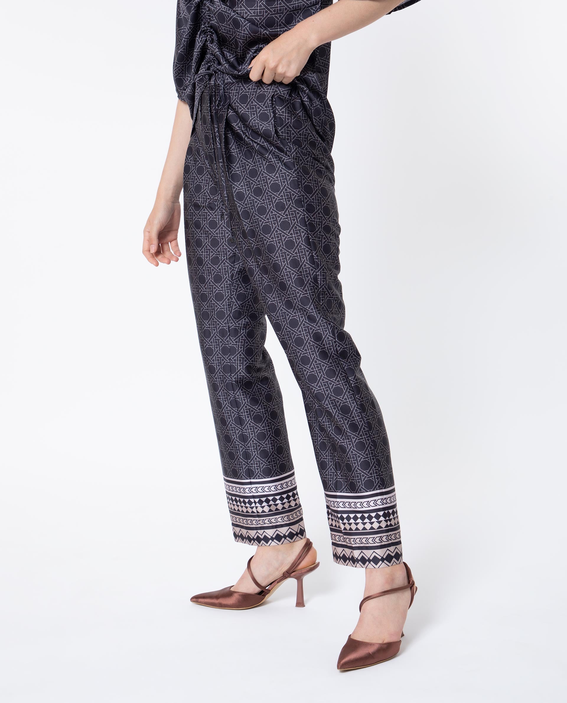 Rareism Women's Sepiat Dark Black Polyester Geometric Print Ankle Length Relaxed Fit Trouser