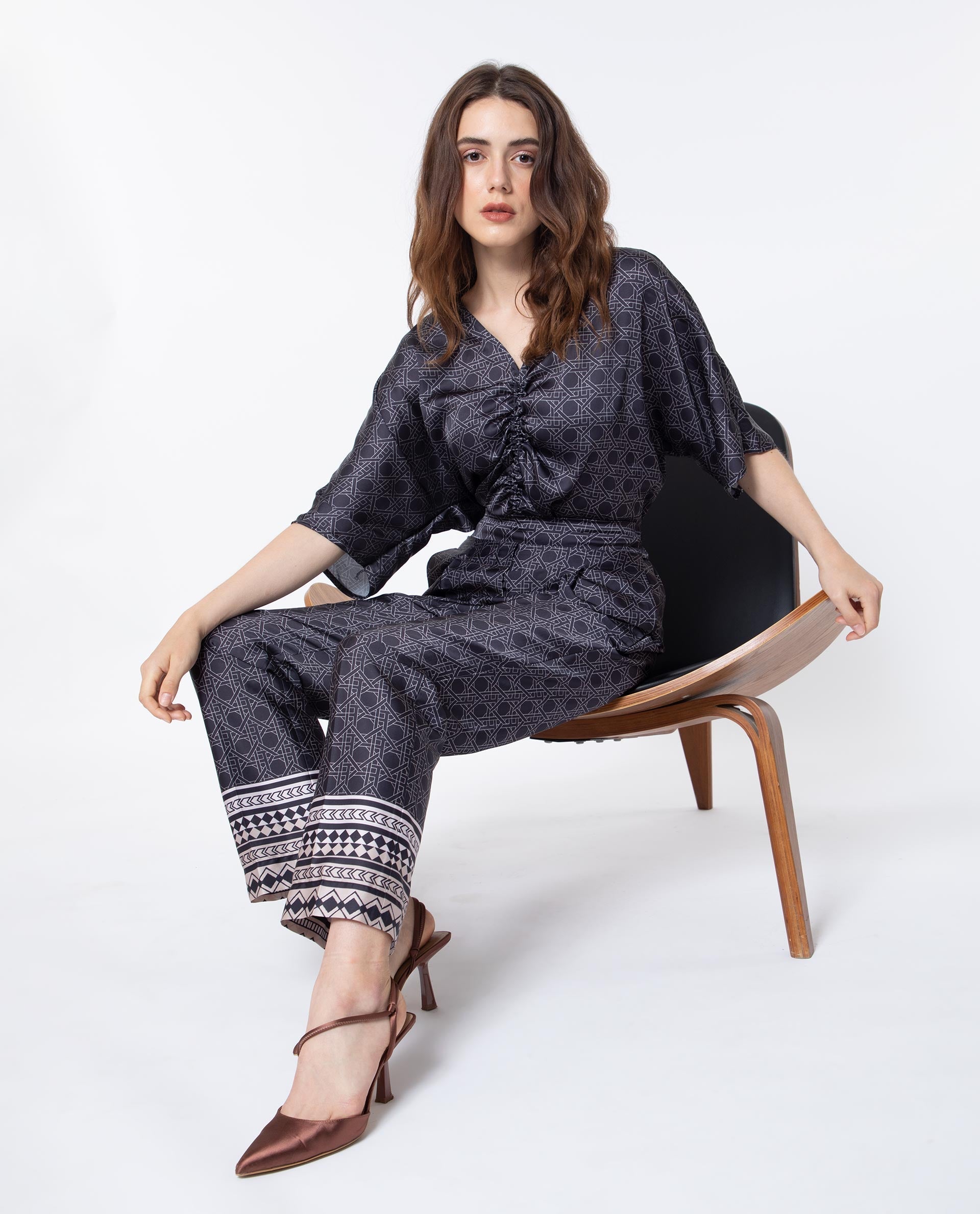 Rareism Women's Sepiat Dark Black Polyester Geometric Print Ankle Length Relaxed Fit Trouser