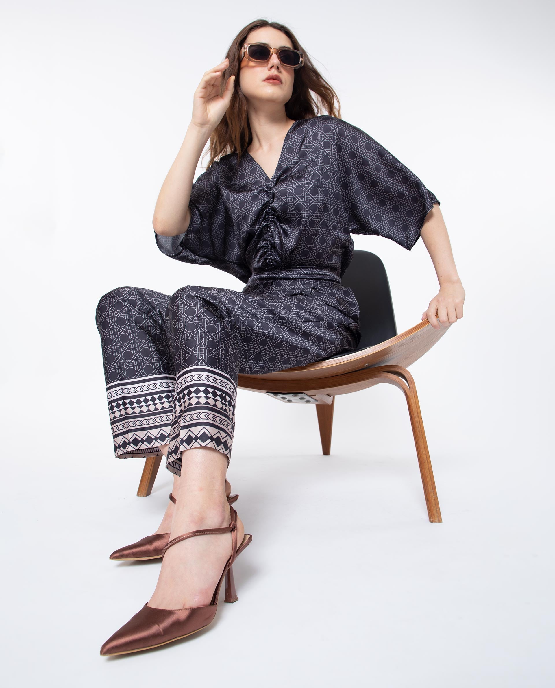 Rareism Women's Sepiat Dark Black Polyester Geometric Print Ankle Length Relaxed Fit Trouser