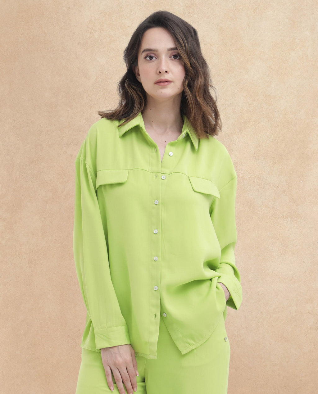 Rareism Women's Sergey-T Green Polyester Drop Collar Plain Cuffed Sleeve Regular Fit Top