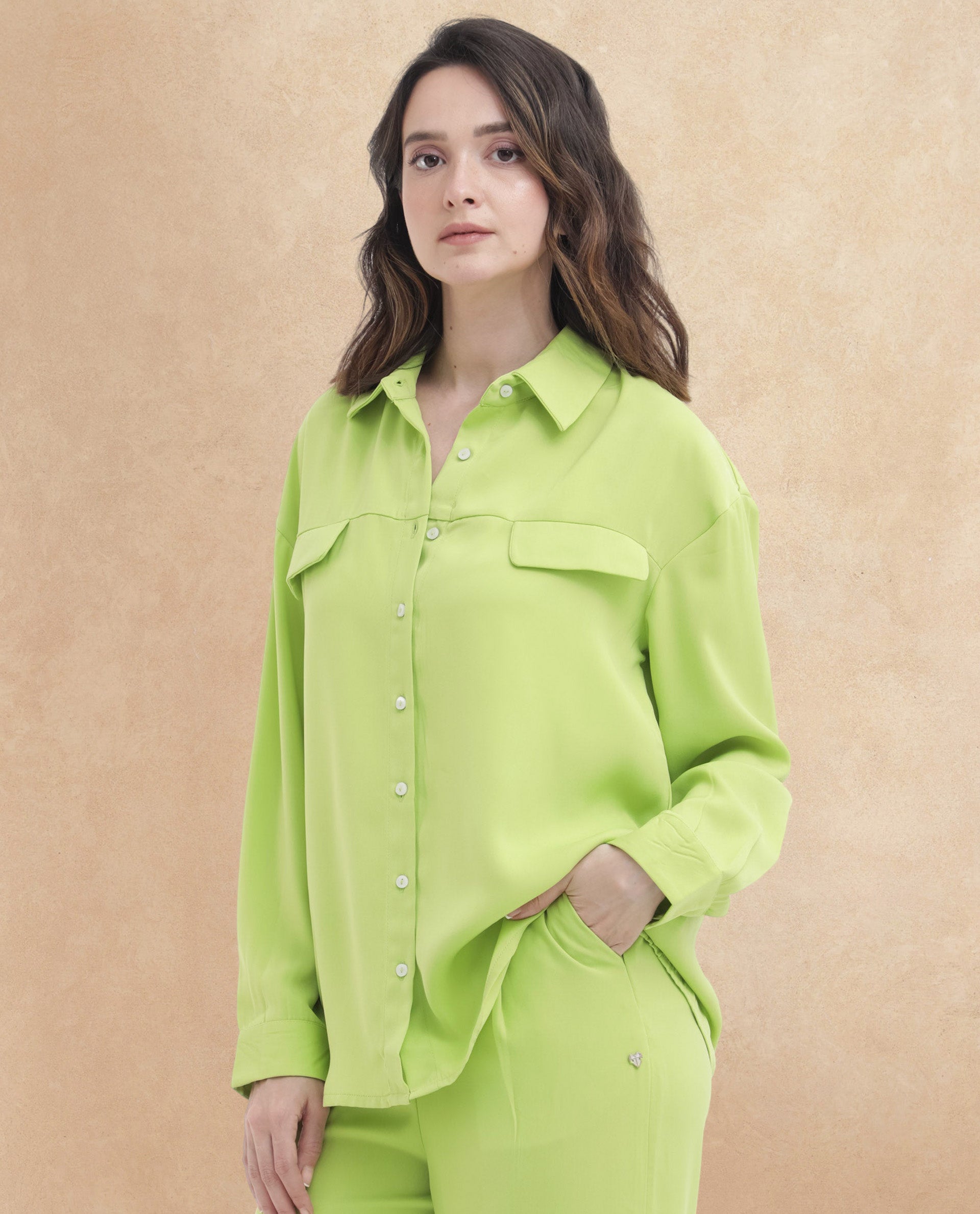 Rareism Women's Sergey-T Green Polyester Drop Collar Plain Cuffed Sleeve Regular Fit Top