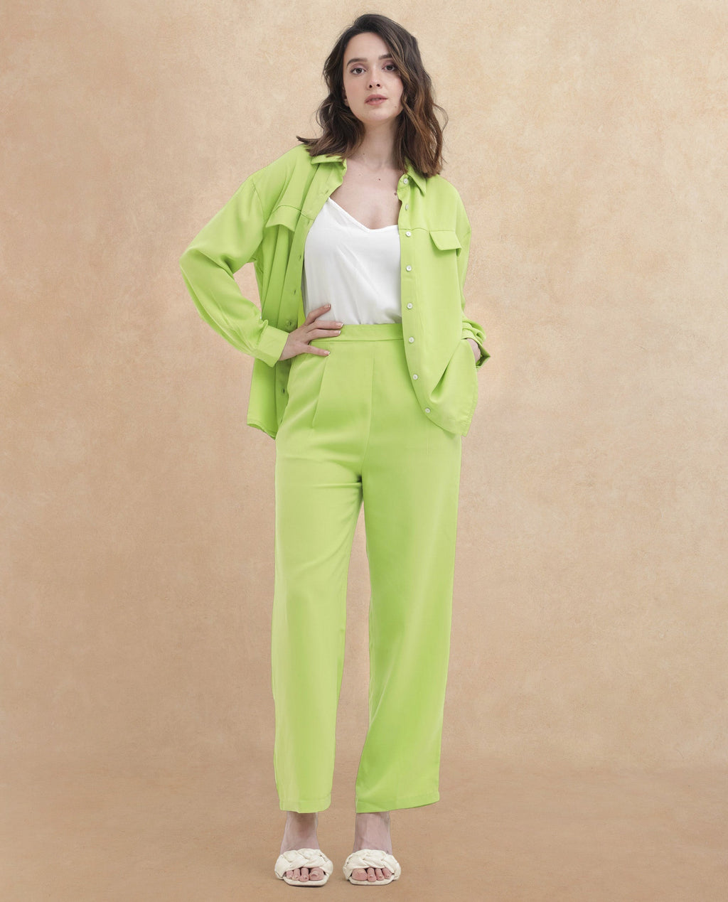 Rareism Women's Sergey-T Green Polyester Drop Collar Plain Cuffed Sleeve Regular Fit Top