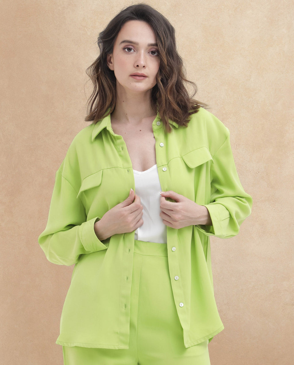 Rareism Women's Sergey-T Green Polyester Drop Collar Plain Cuffed Sleeve Regular Fit Top
