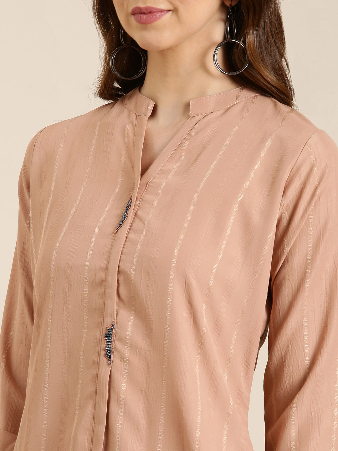 Women's Peach Striped Mandarin Collar Beads & Stones Straight Kurta