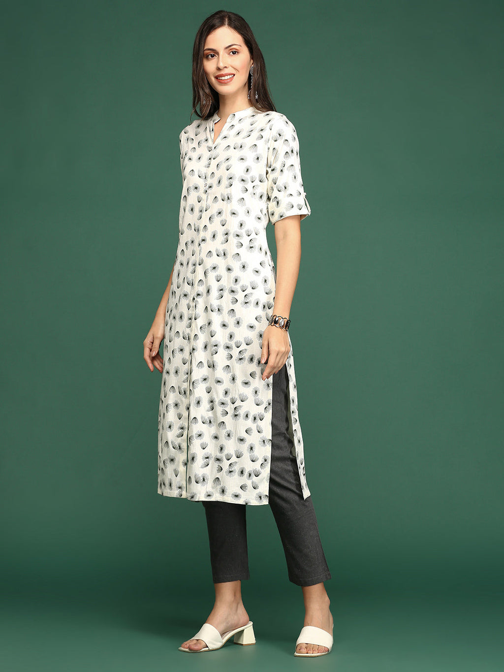 Women's Off White Printed Cotton Straight Kurta