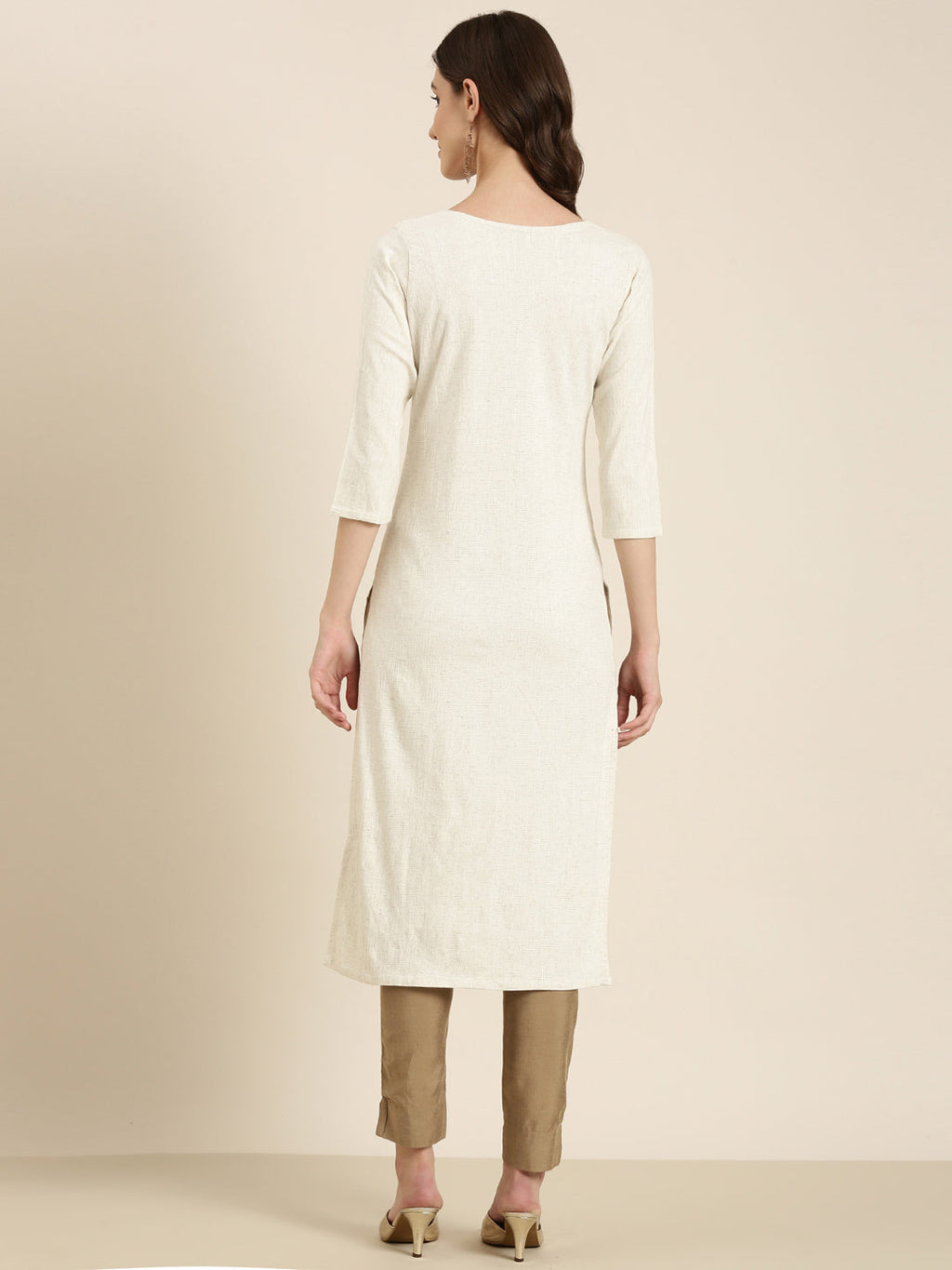 Women's Cream Ethnic Motif Embroidered Thread Work Straight Kurta