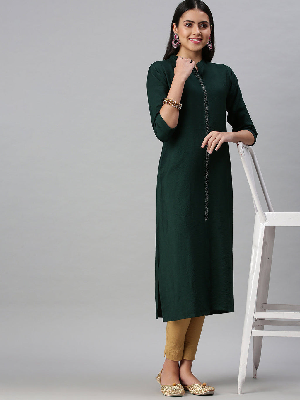 Women's Green Solid Straight Kurta