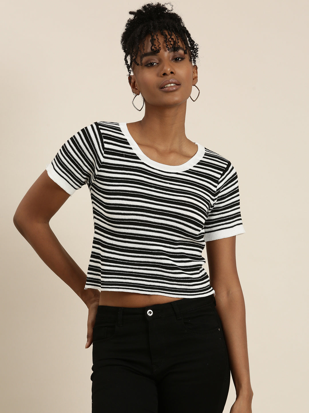 Women's Round Neck Striped Regular Sleeves Fitted White Crop Top