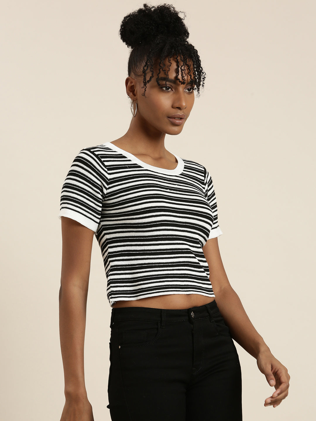 Women's Round Neck Striped Regular Sleeves Fitted White Crop Top