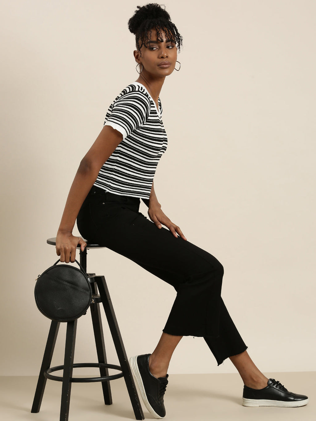 Women's Round Neck Striped Regular Sleeves Fitted White Crop Top