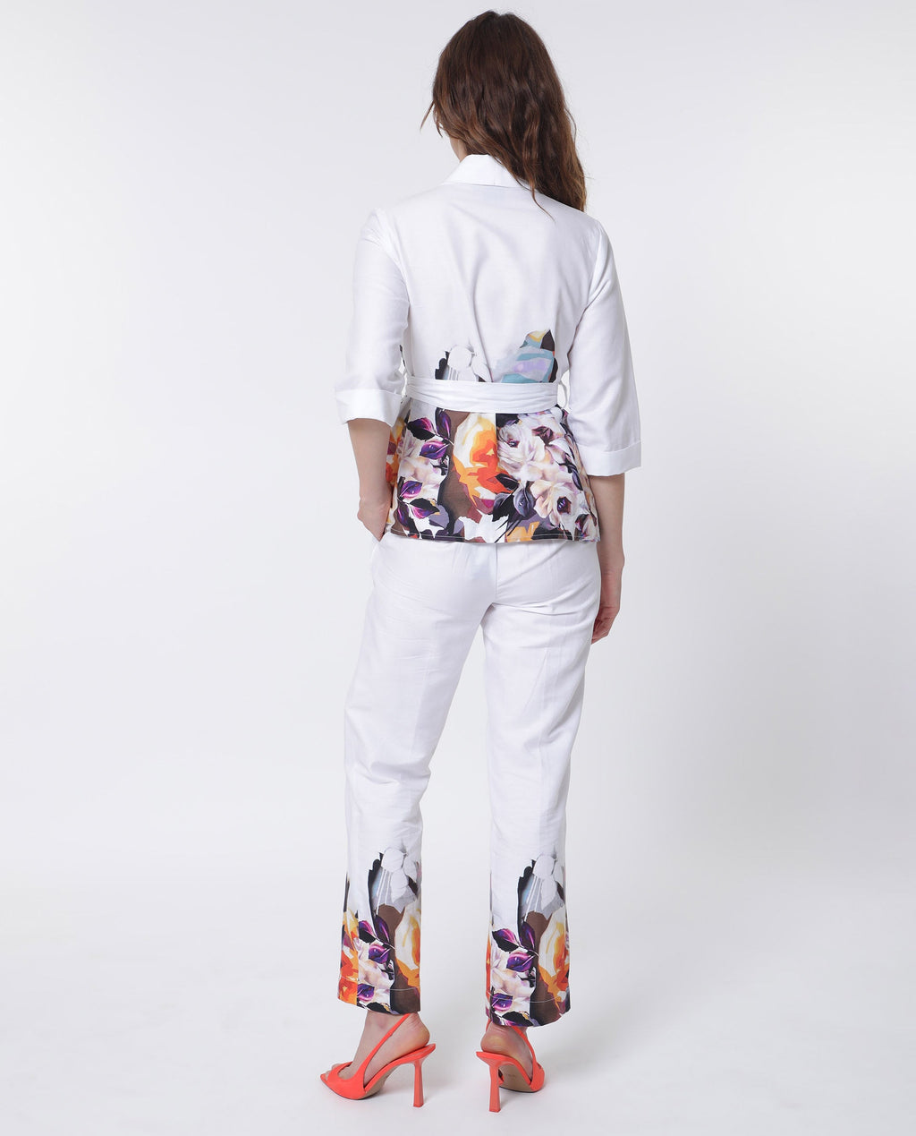 Rareism Women's Wangen White Cotton Collarless Floral Print Relaxed Fit Shrug