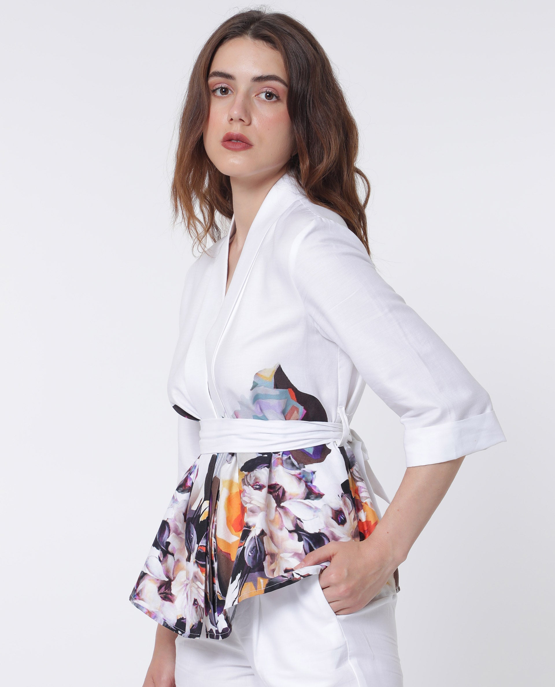 Rareism Women's Wangen White Cotton Collarless Floral Print Relaxed Fit Shrug