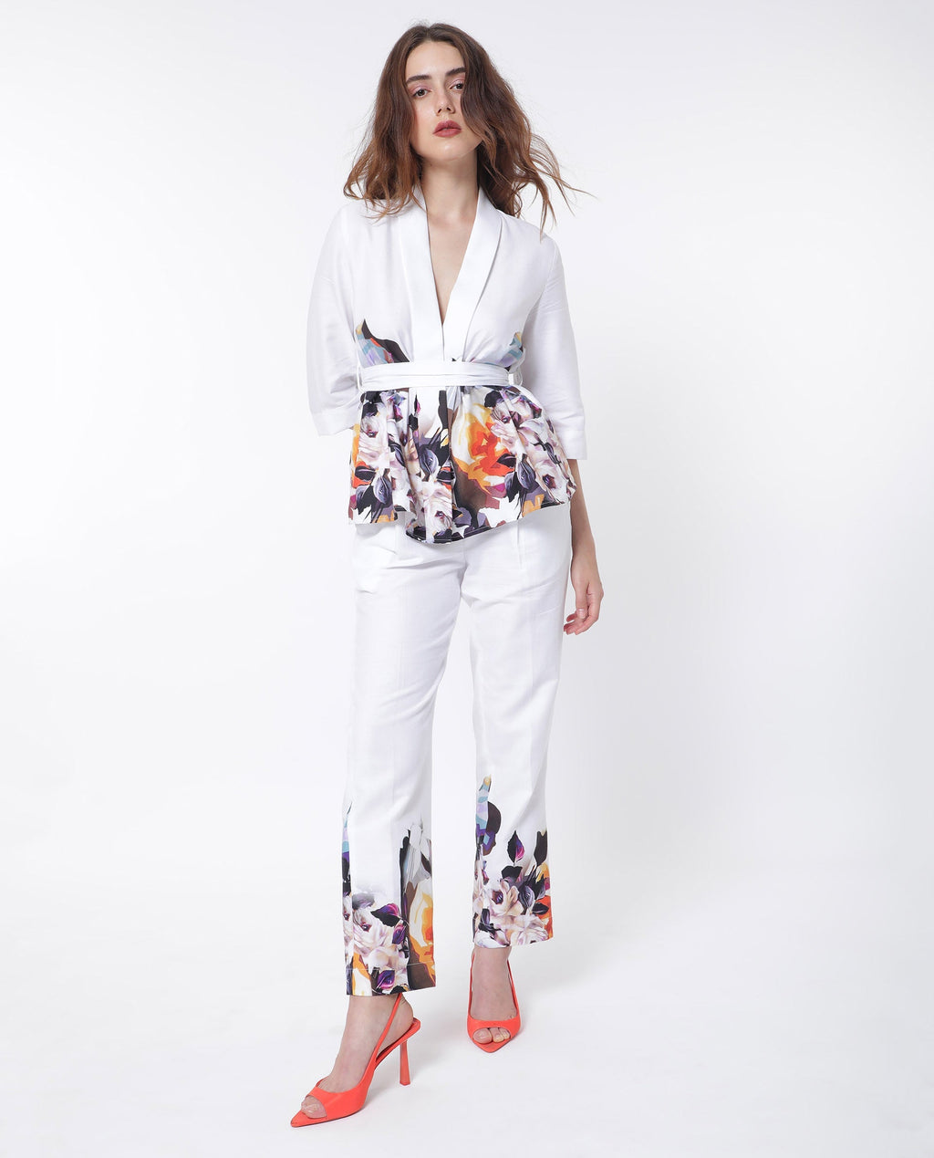 Rareism Women's Wangen White Cotton Collarless Floral Print Relaxed Fit Shrug