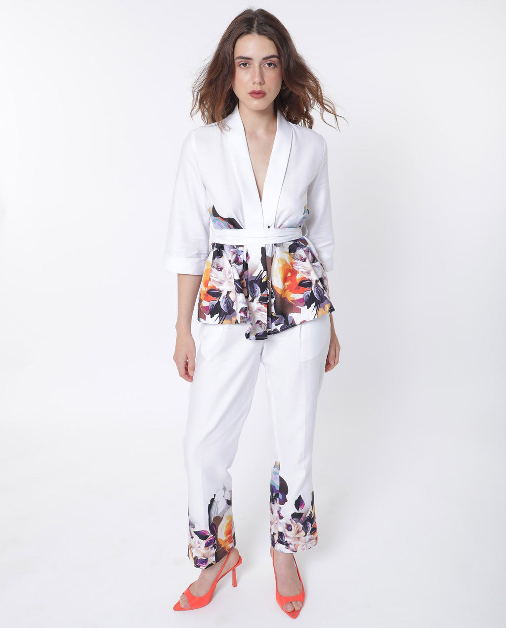 Rareism Women's Wangen White Cotton Collarless Floral Print Relaxed Fit Shrug