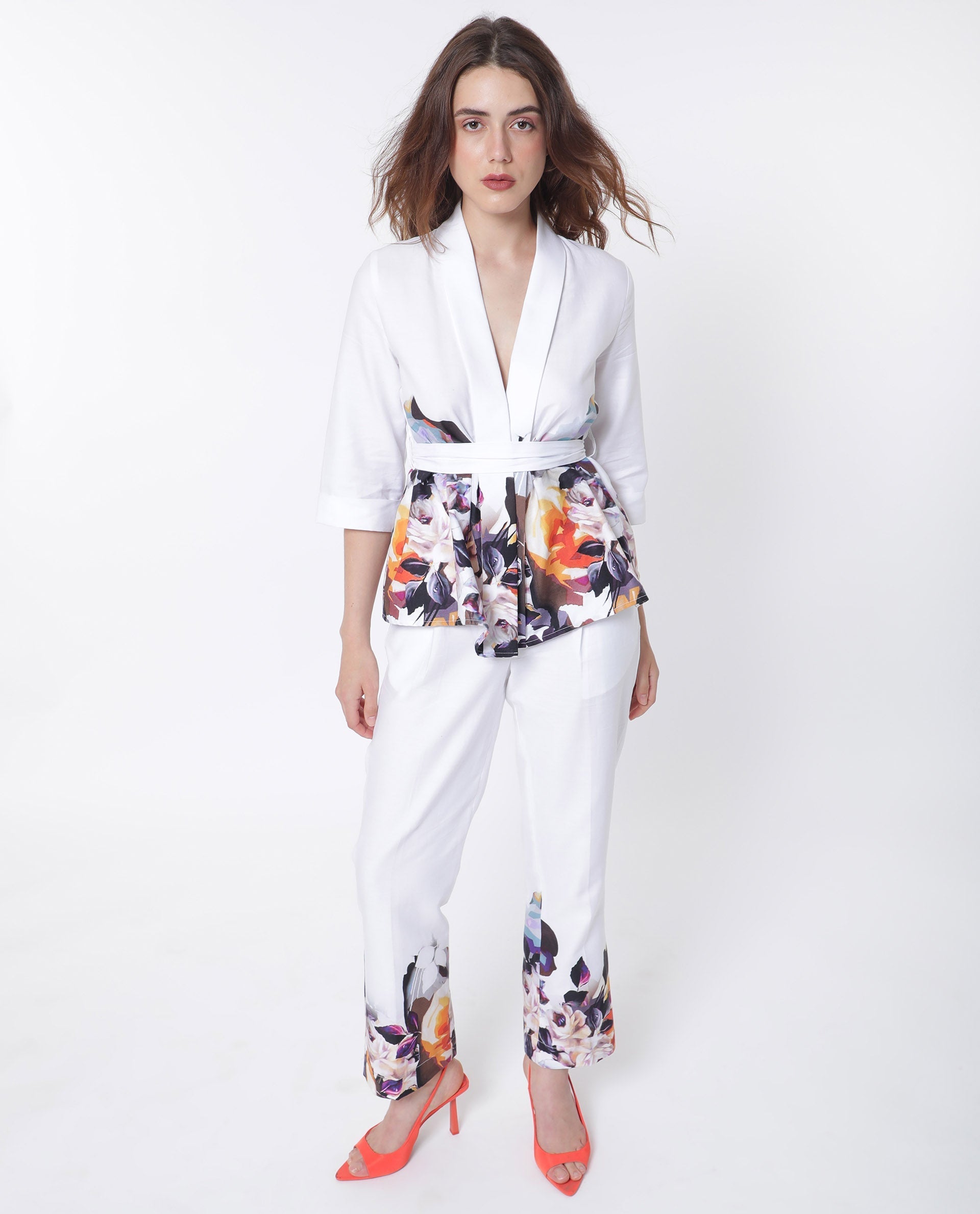 Rareism Women's Wangen White Cotton Collarless Floral Print Relaxed Fit Shrug