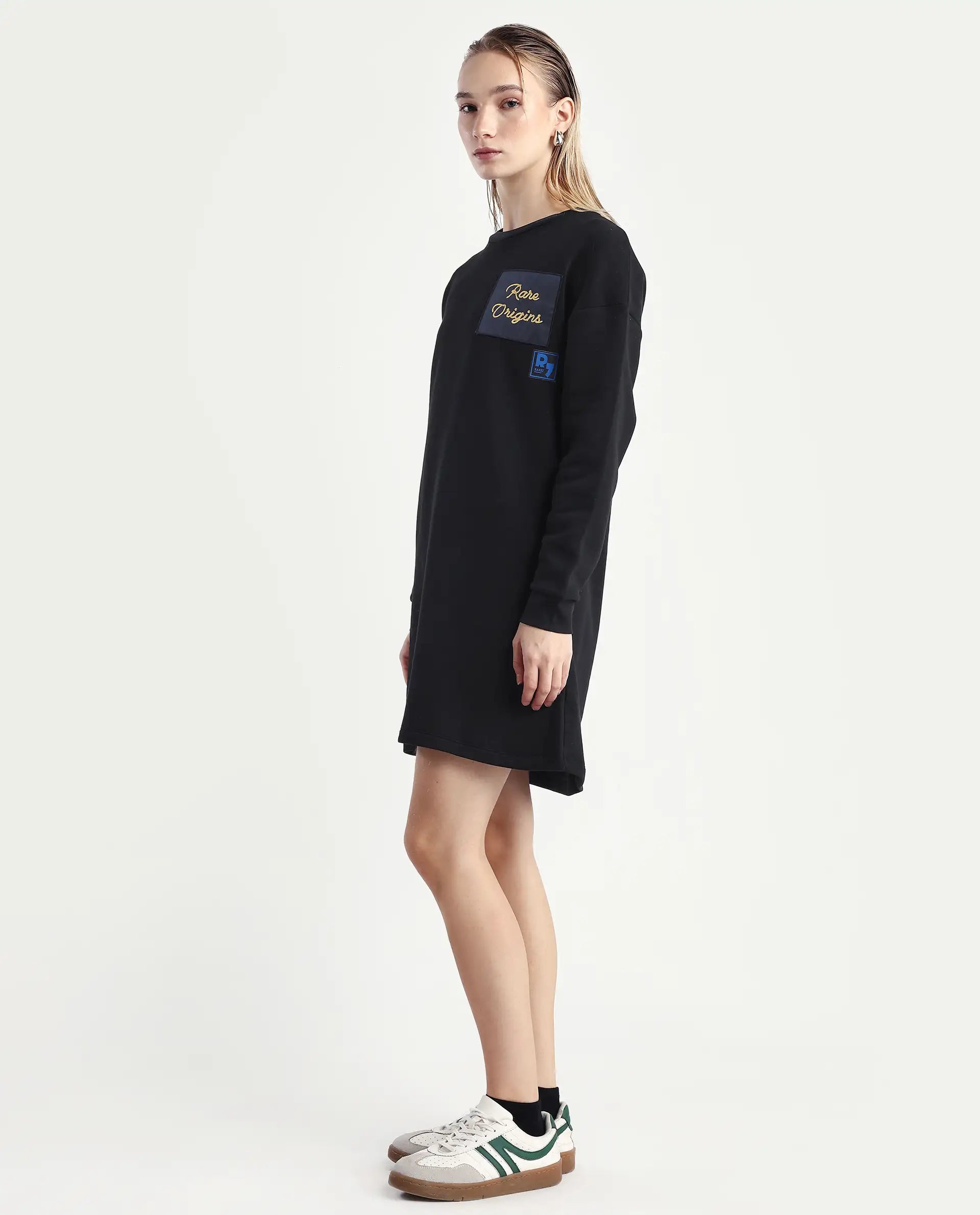 Rareism Women's Wekel Black Cotton Blend Crew Neck Plain Oversized Sweatshirt