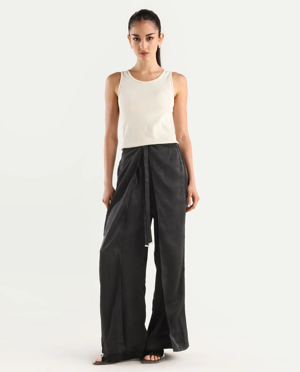 Rareism Women's Colet Black Polyester Plain Ankle Length Wide Trouser